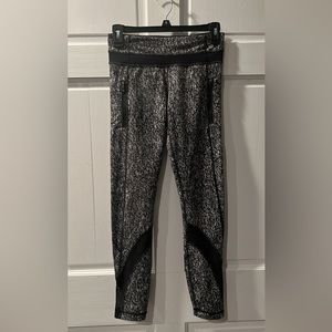 62. Lululemon Size 4 7/8 Length Leggings